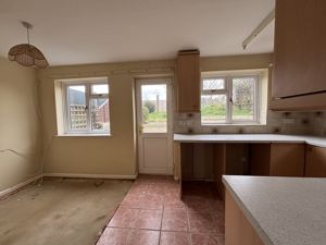 Kitchen/Dining Room- click for photo gallery